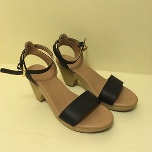 Old Navy Wedge Sandals